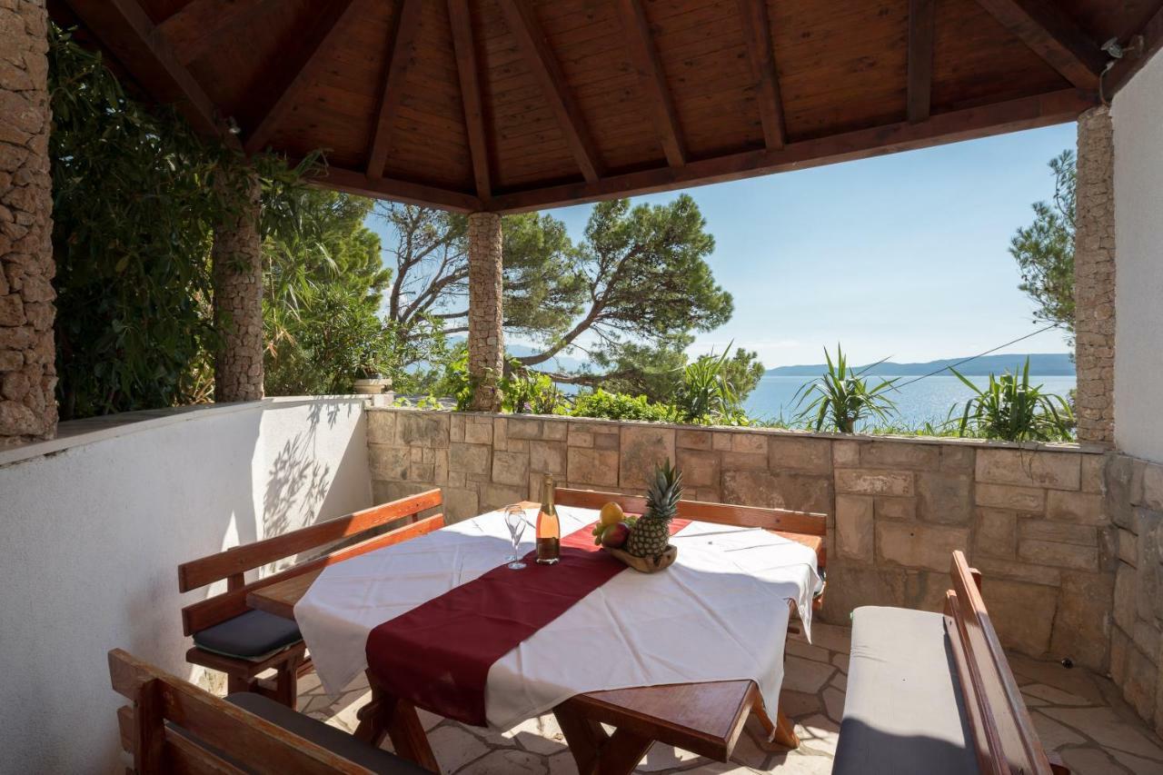 Beach Time Villa Омиш Экстерьер фото