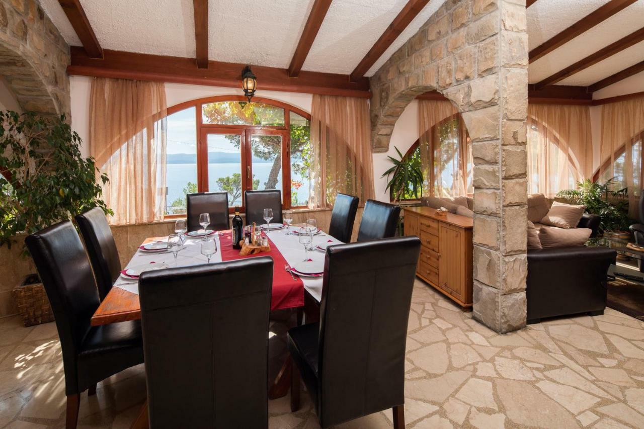Beach Time Villa Омиш Экстерьер фото