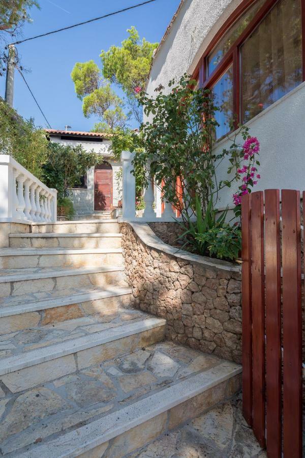 Beach Time Villa Омиш Экстерьер фото