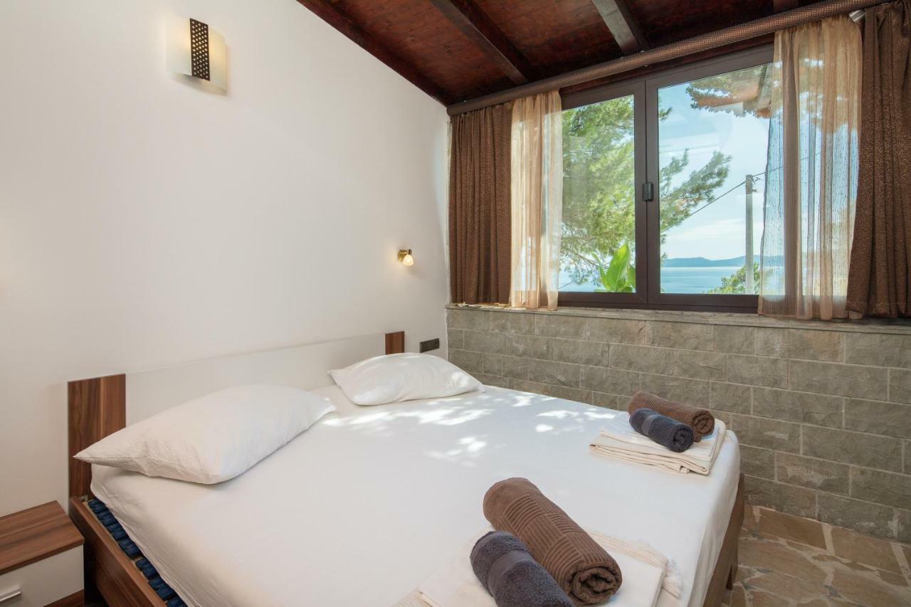 Beach Time Villa Омиш Экстерьер фото