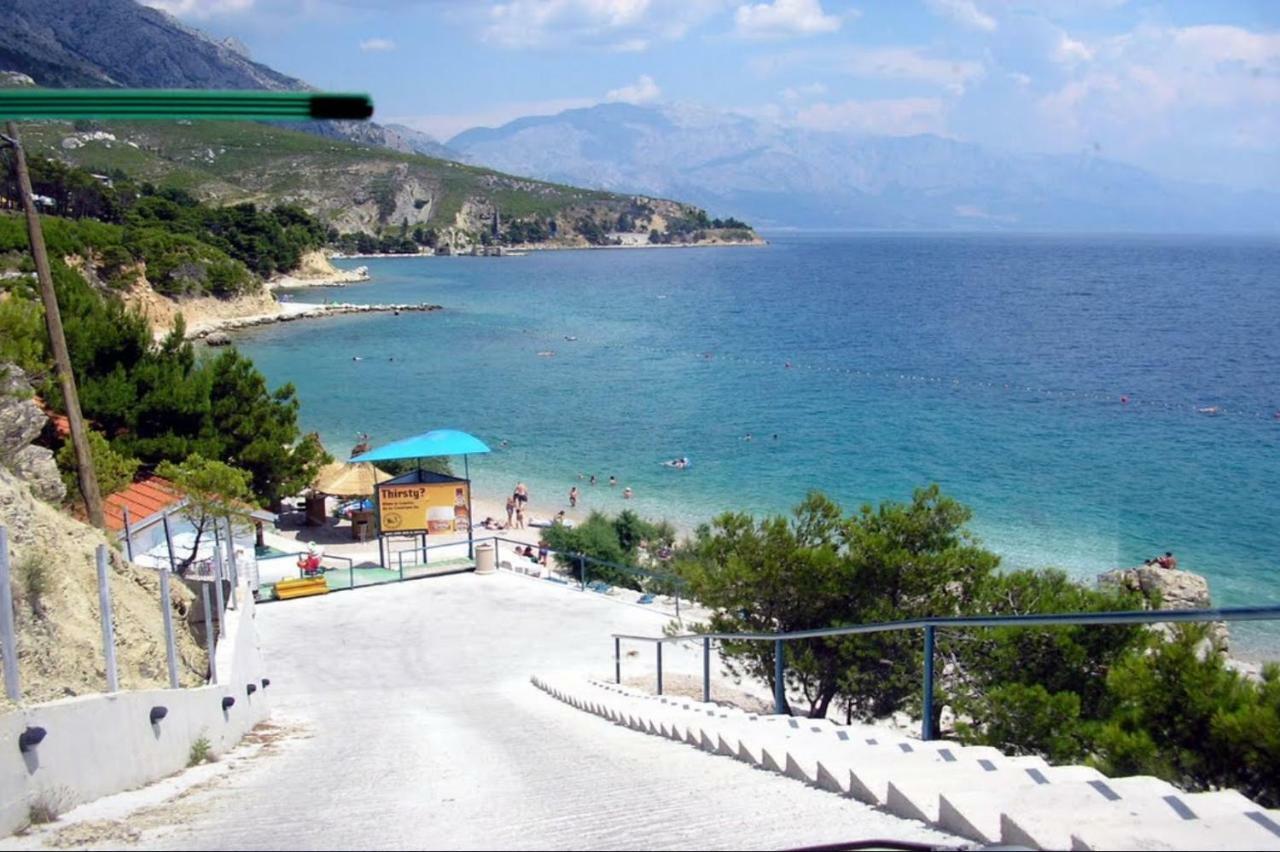 Beach Time Villa Омиш Экстерьер фото